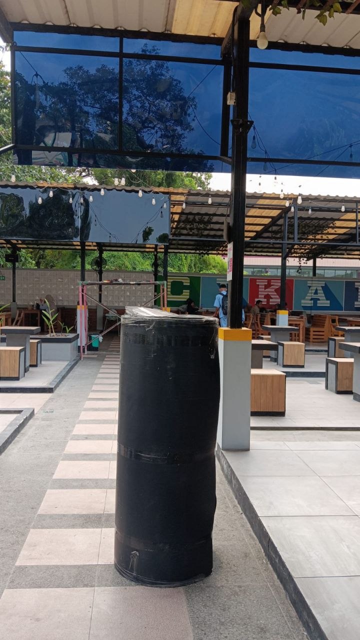 Aset Bildeco bertanda Solartuff menampilkan area beratap panel